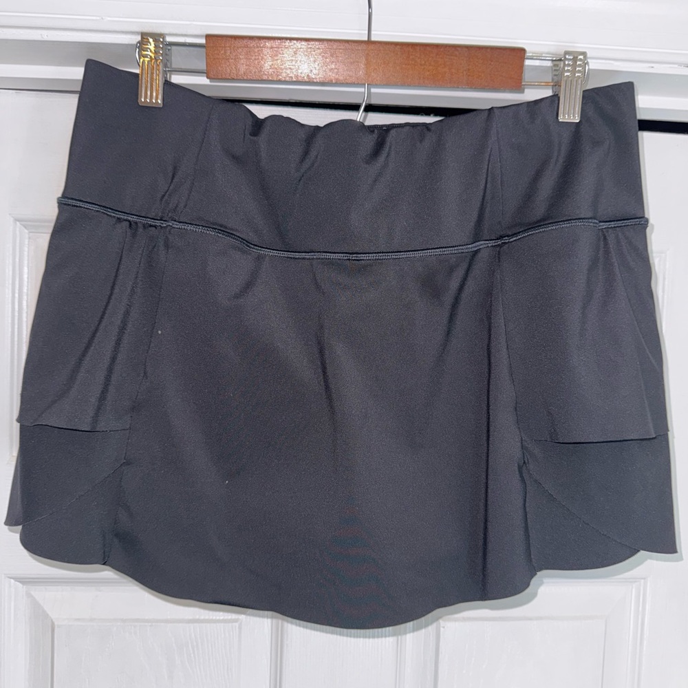 Athleta Momentum Skort Black L